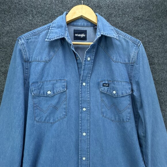 Wrangler Pearl Snap Denim Shirt Mens Medium Blue Western Cowboy Rodeo Raw Hem - Picture 2 of 16